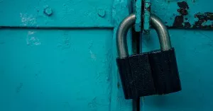 Why thieves love old garage doors